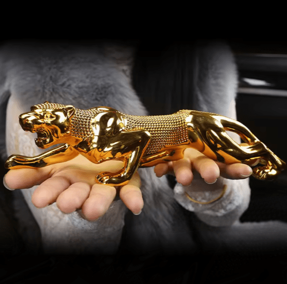 Luxury Cheetah Sculpture - Zambeel