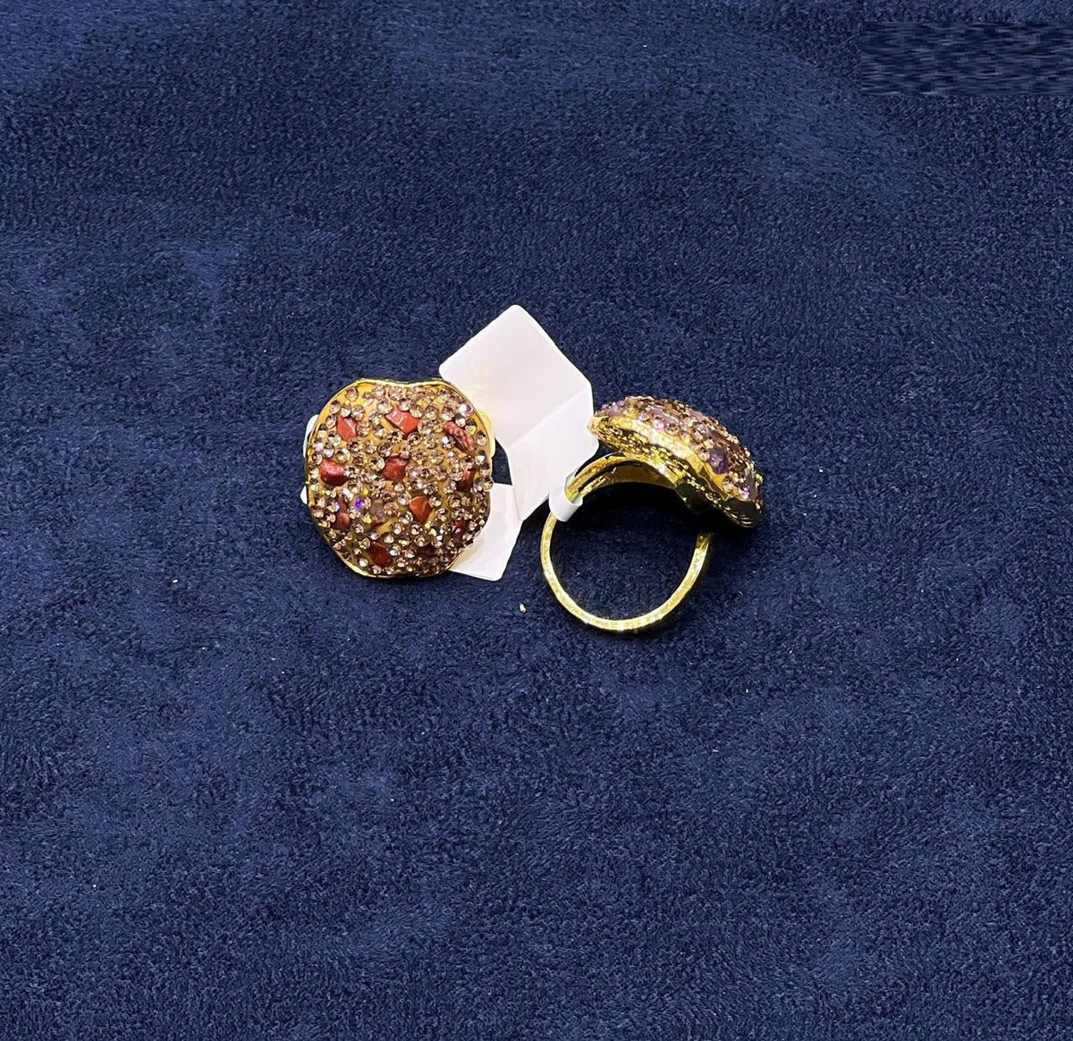 Vintage - Style Crystal Cocktail Ring - Zambeel
